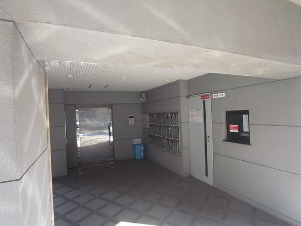 【ノバ川崎本町】エントランス 【ノバ川崎本町】エントランス