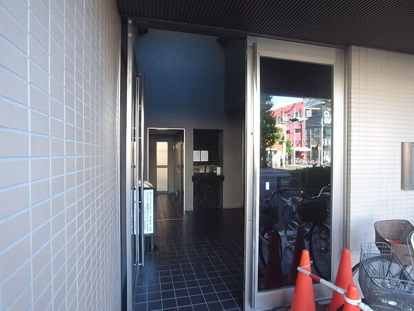 【ライオンズマンション川崎第16】エントランス 【ライオンズマンション川崎第16】エントランス