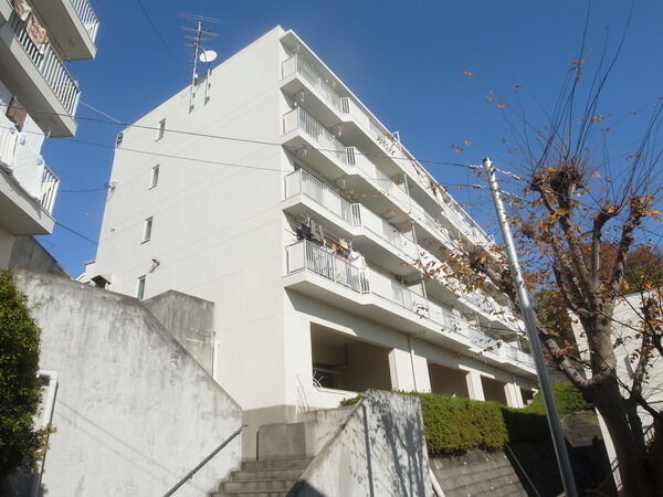 ヒルハイツ鎌倉 3枚目 ヒルハイツ鎌倉