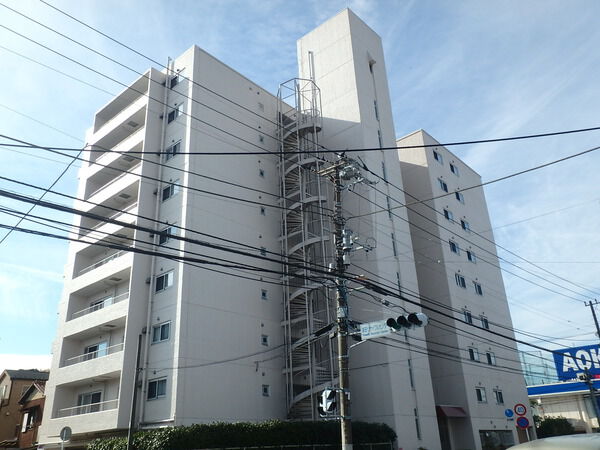 【西鎌倉コーポ】外観写真