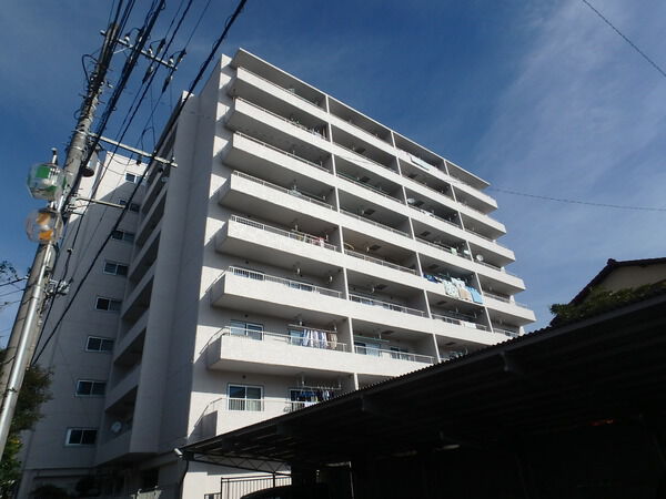 【西鎌倉コーポ】外観写真