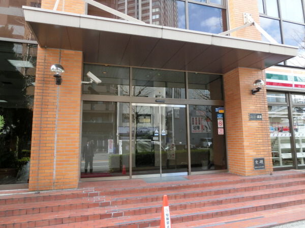 【スカイメナー横浜】マンションエントランス 【スカイメナー横浜】マンションエントランス