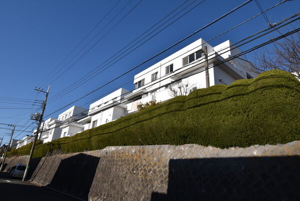 【メガロン戸塚日限山】外観写真