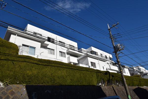 【メガロン戸塚日限山】外観写真