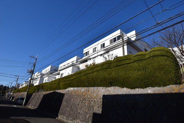 【メガロン戸塚日限山】外観写真
