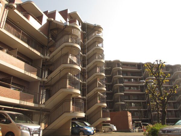 【インペリアル千里丘】外観写真３