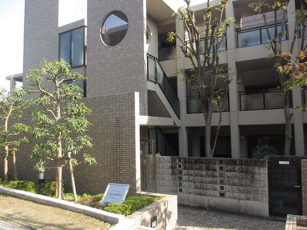 【グランステイツ千里丘中見晴台】外観写真３