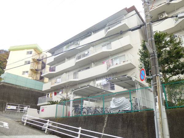 【春日野マンション】外観写真
