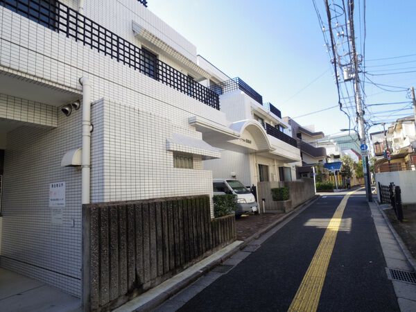 【ストークプラザ諏訪台】前面道路