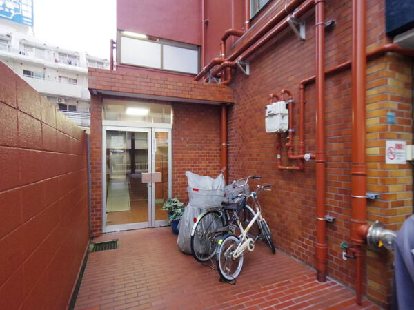 【ダイアパレス高田馬場】アプローチ