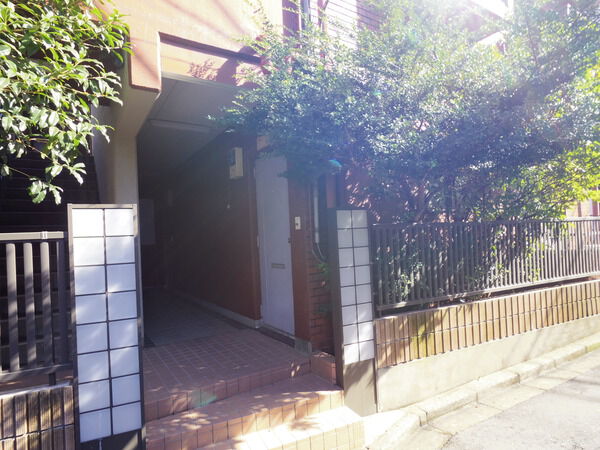 【テラス戸塚】エントランス部分 【テラス戸塚】エントランス部分