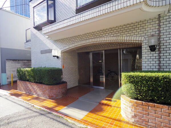 【パールマンション高田馬場】エントランス部分 【パールマンション高田馬場】エントランス部分