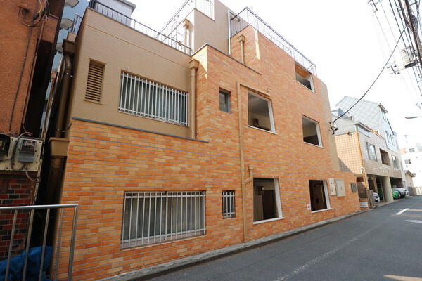 【ライオンズマンション島津山】外観写真