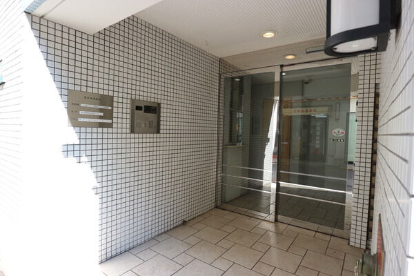 【ロワール島津山南】エントランス