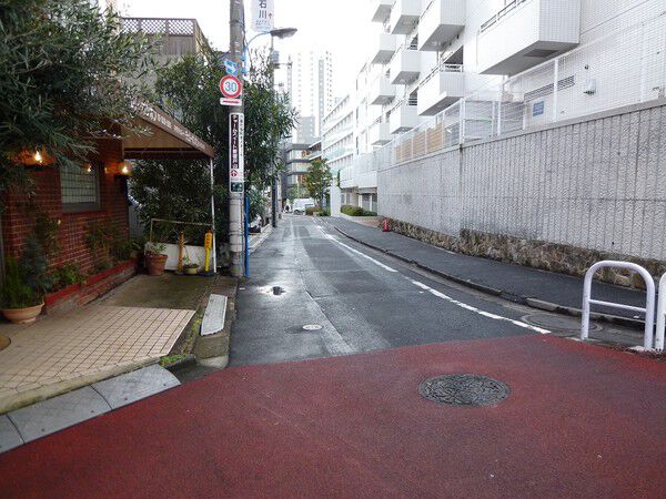 【セザール東大久保】前面道路 【セザール東大久保】前面道路