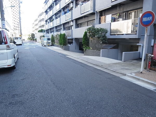【クレール御殿山】前面道路