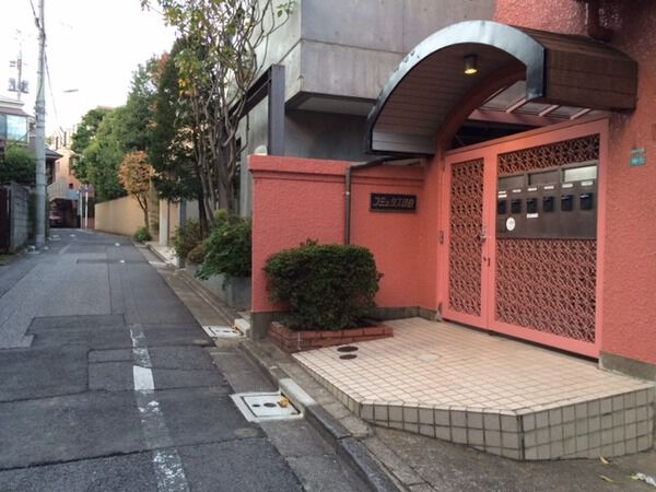 【コミュタス目白】建物前面道路 【コミュタス目白】建物前面道路