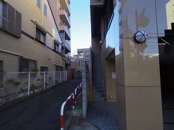 【テラス目白】前面道路部分