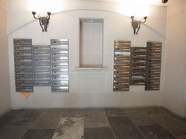 【トーシンフェニックス目白】敷地内様子① 【トーシンフェニックス目白】敷地内様子①