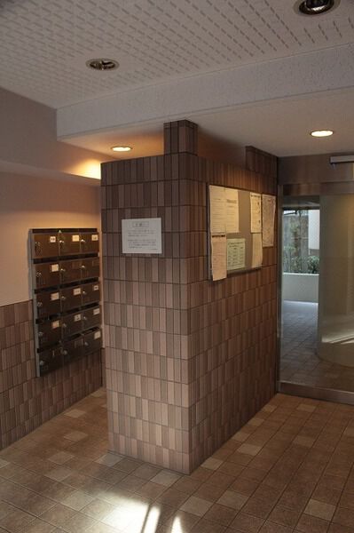 【シティオ大塚】エントランス