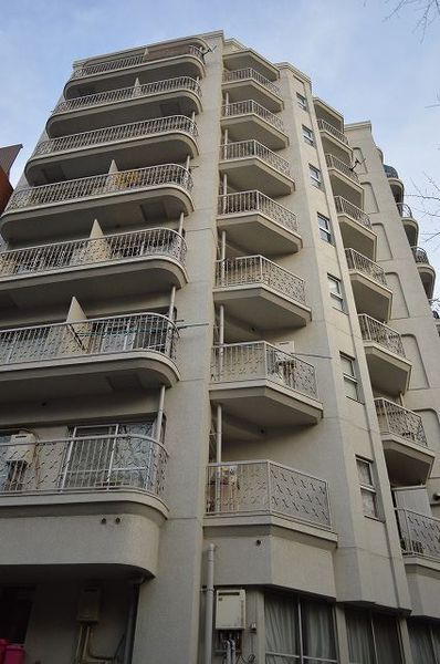 【バロンハイツ大塚】建物外観