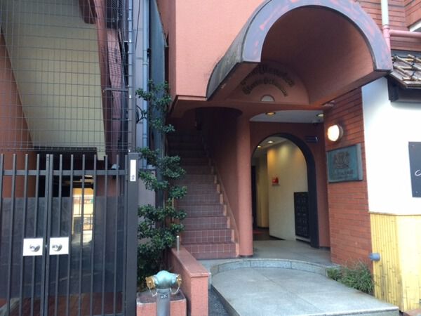 【ライオンズマンション大塚角萬】エントランス