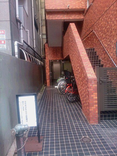【ライオンズマンション大塚第2】エントランスアプローチ