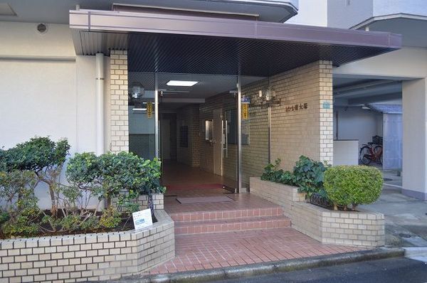 【ルシール南大塚】エントランス