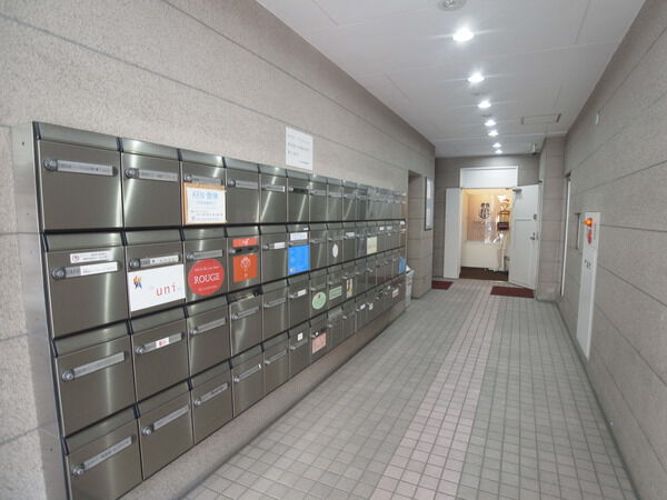 【恵比寿壱番館】エントランス内 【恵比寿壱番館】エントランス内
