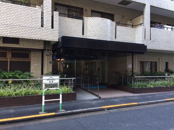 【グランドメゾン池袋】マンション入り口