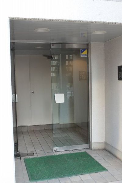 【NICハイム南池袋】エントランス 【NICハイム南池袋】エントランス