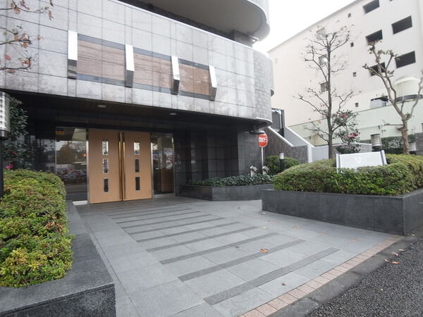 【マイキャッスル府中美好町】エントランス(外) 【マイキャッスル府中美好町】エントランス(外)