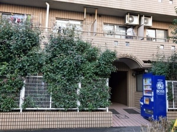 【パレ・ドール東所沢】エントランス