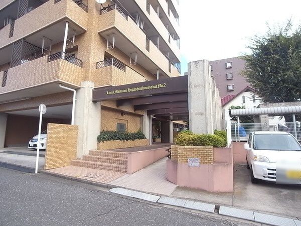 【ライオンズマンション東所沢第2】エントランス 【ライオンズマンション東所沢第2】エントランス