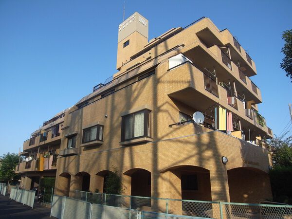 【ライオンズマンション西浦和第２】外観写真