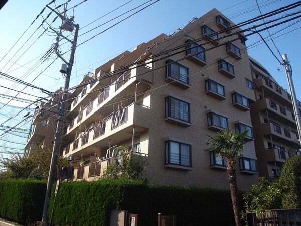 【ライオンズマンション西浦和第２】外観写真