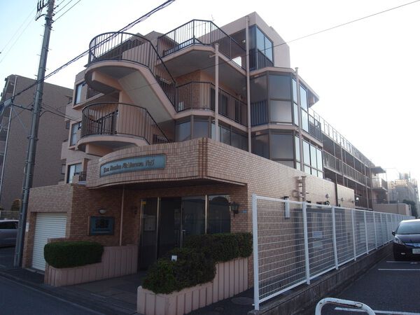 【ライオンズマンション西浦和第5】外観写真