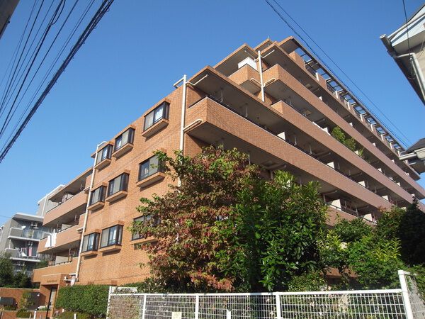 【ライオンズマンション西浦和第６】外観写真