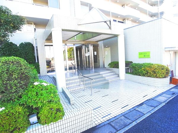 【エクレール東川口】マンションエントランス