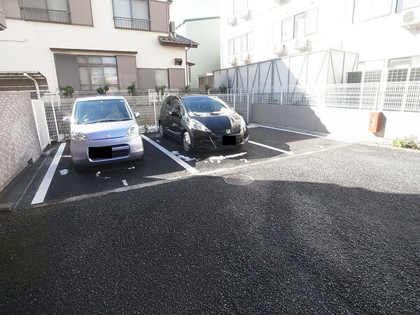 【ダイアパレス東川口Ⅱ】駐車場