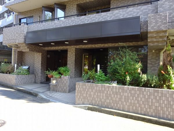 【プラハ十日市場】共用施設