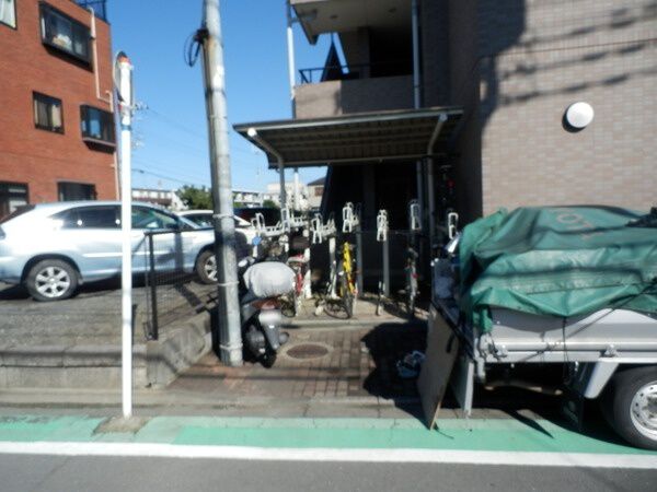 【ドラゴンマンション古淵壱番館】駐輪場 【ドラゴンマンション古淵壱番館】駐輪場