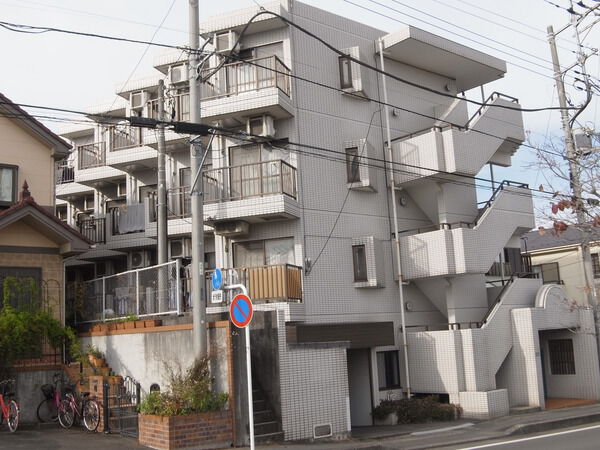【キャッスルマンション相模原Ａ号館】外観写真
