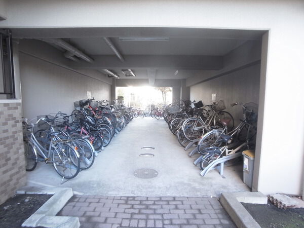 【ダイアパレス相模原中央】敷地内駐輪場