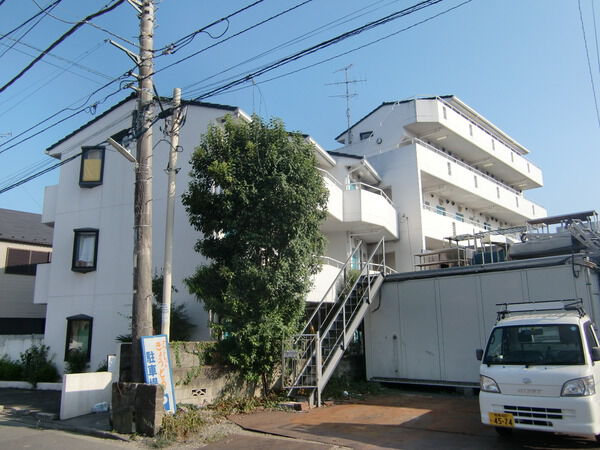 【クリオ橋本ファースト】外観写真でございます