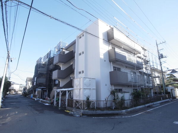 【ジョイフルハイツ橋本】外観写真でございます