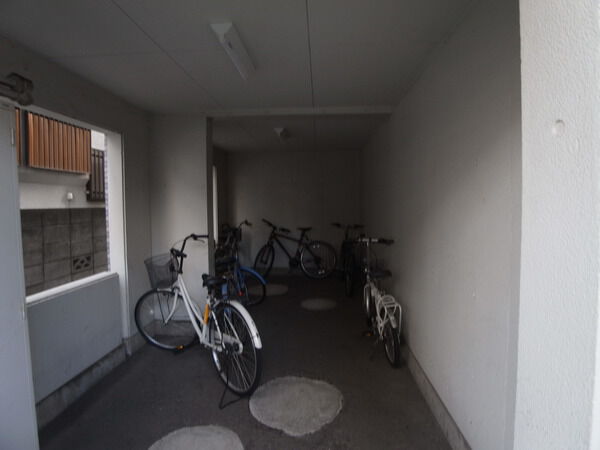 【ダイホープラザ橋本】駐輪場