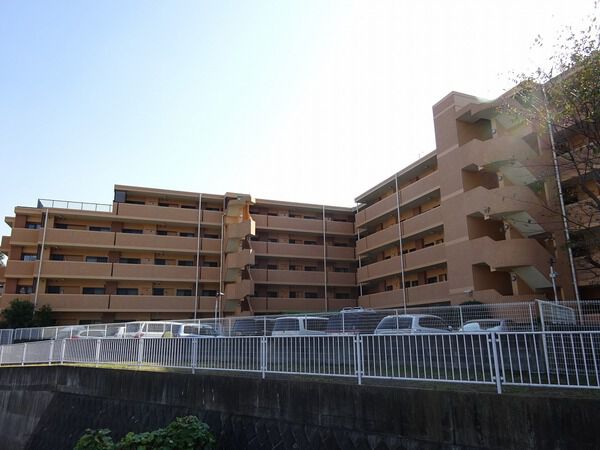 【サングレイス長津田弐番館】外観写真