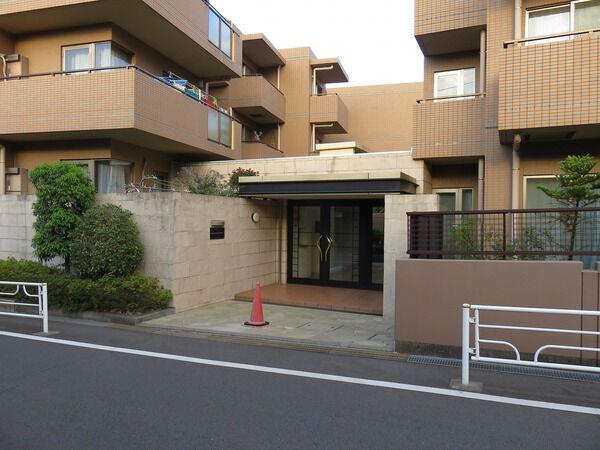 【ライフヴィラ長津田】外観写真 【ライフヴィラ長津田】外観写真