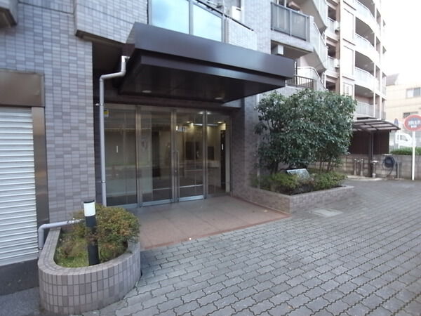 【ナイスアーバン大井】エントランス 【ナイスアーバン大井】エントランス